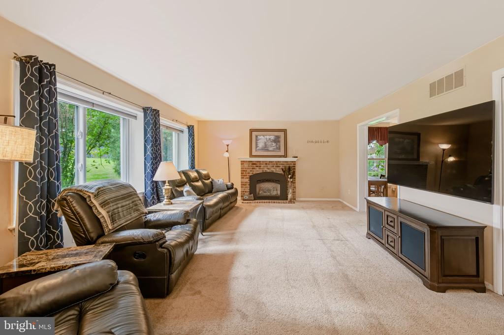567 CONSTITUTION ROAD Unit:           