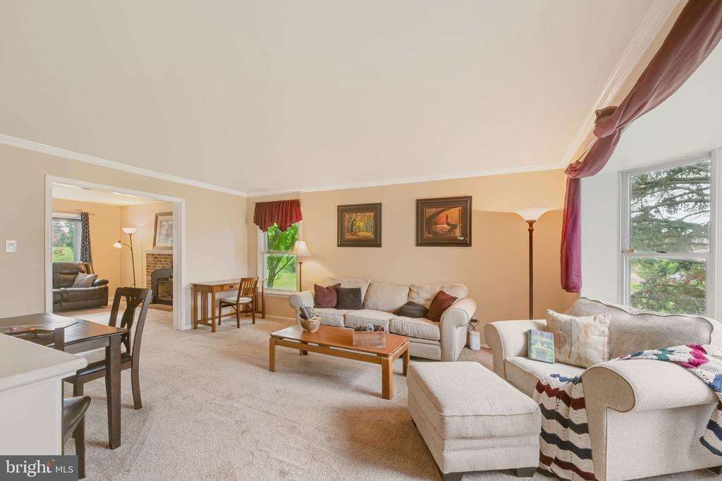 567 CONSTITUTION ROAD Unit:           