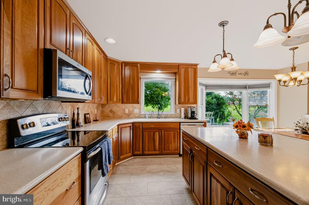 567 CONSTITUTION ROAD Unit:           