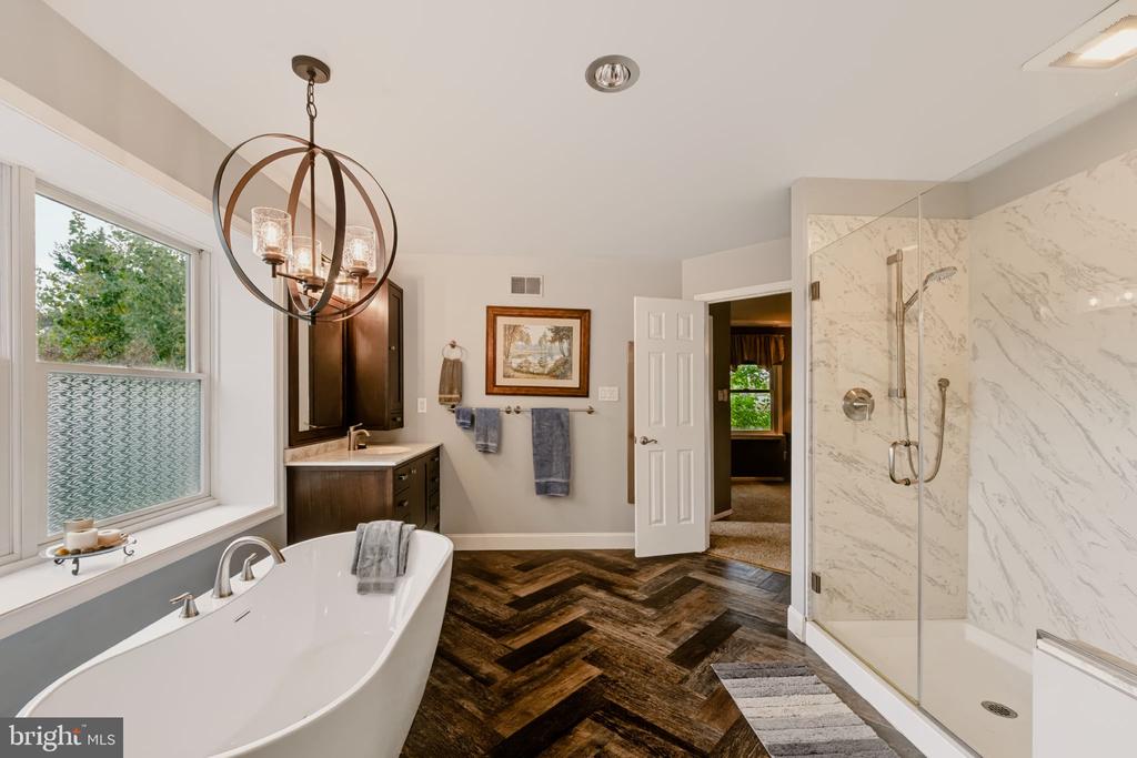567 CONSTITUTION ROAD Unit:           