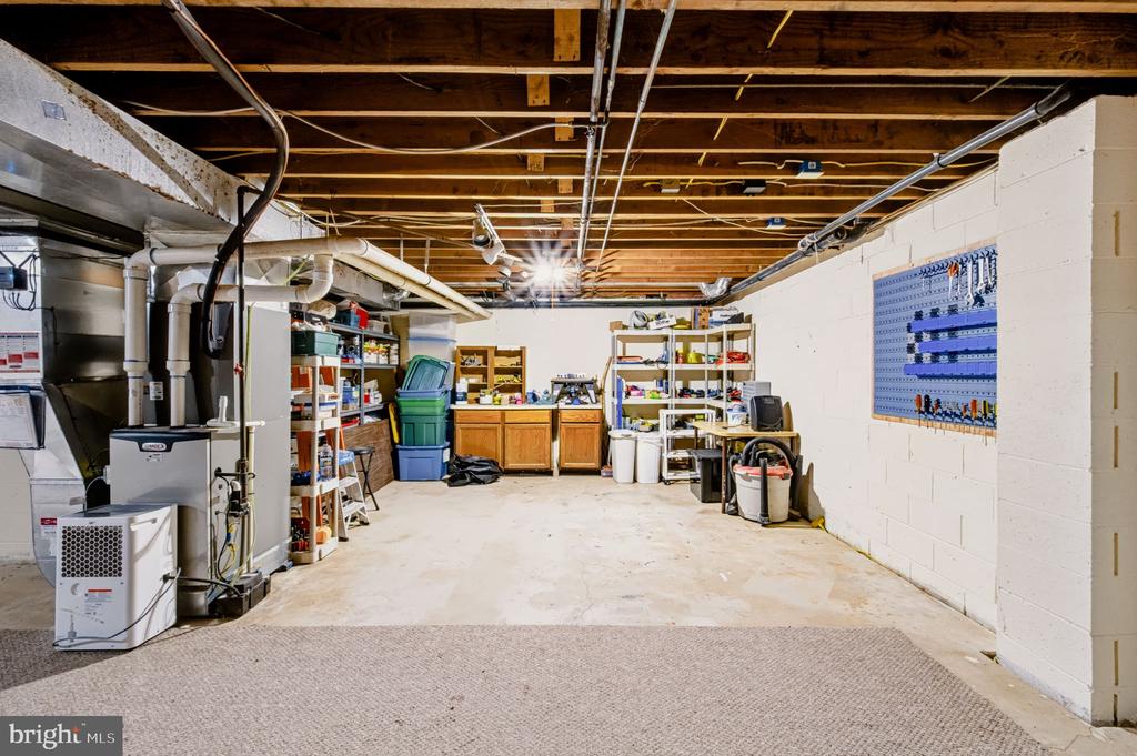 567 CONSTITUTION ROAD Unit:           
