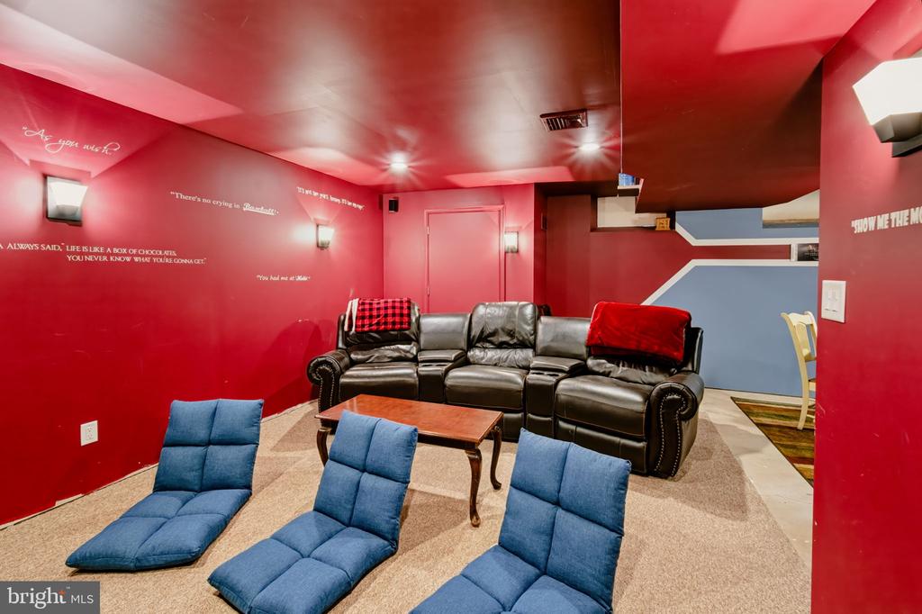 567 CONSTITUTION ROAD Unit:           