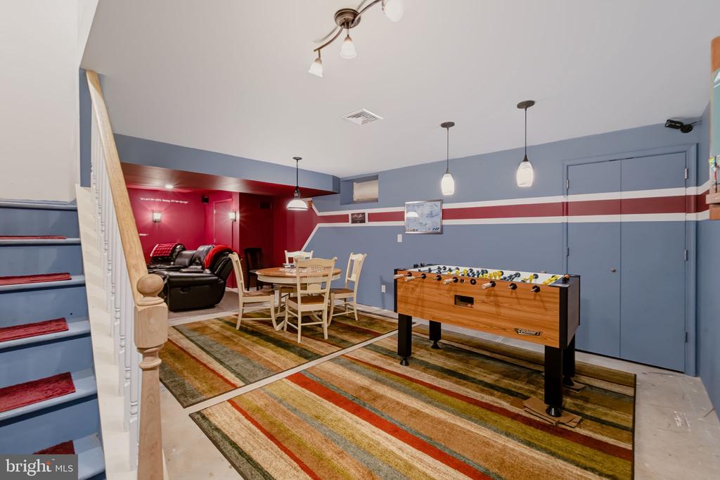 567 CONSTITUTION ROAD Unit:           