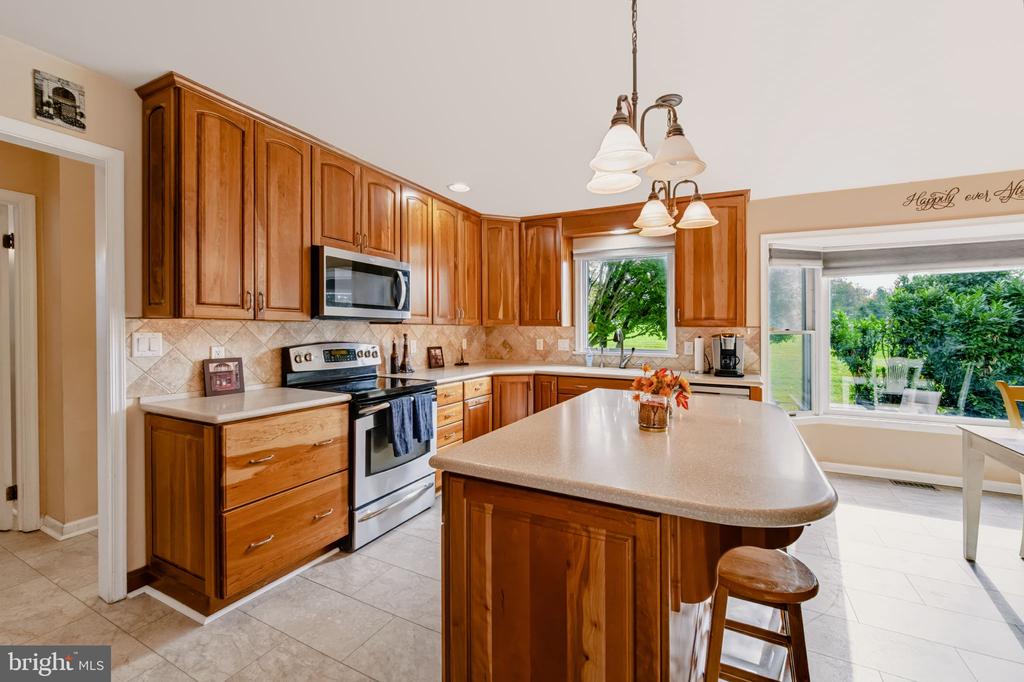 567 CONSTITUTION ROAD Unit:           
