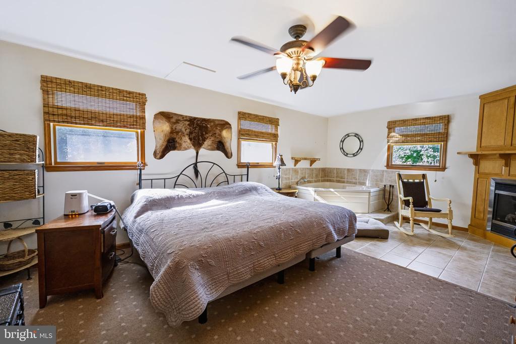 3479 MANGO DRIVE