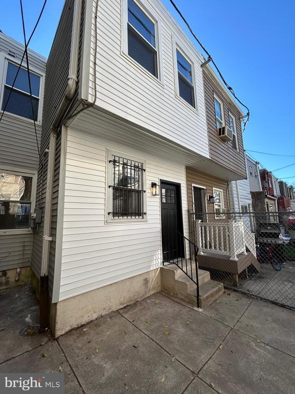 38 N PEACH STREET