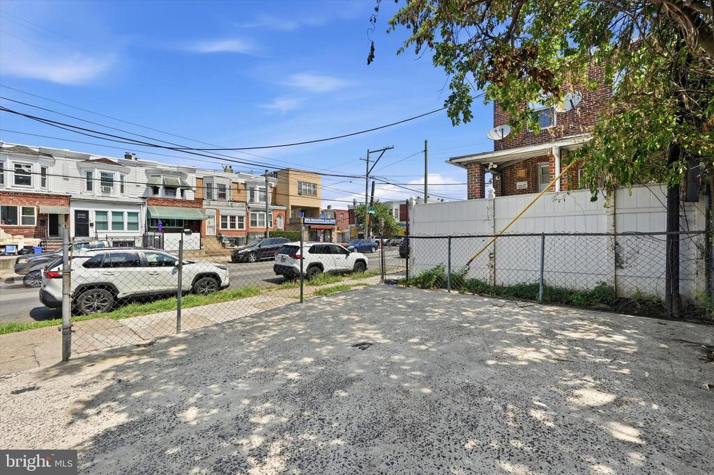 2501 S DEWEY STREET