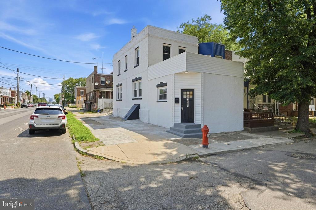 2501 S DEWEY STREET