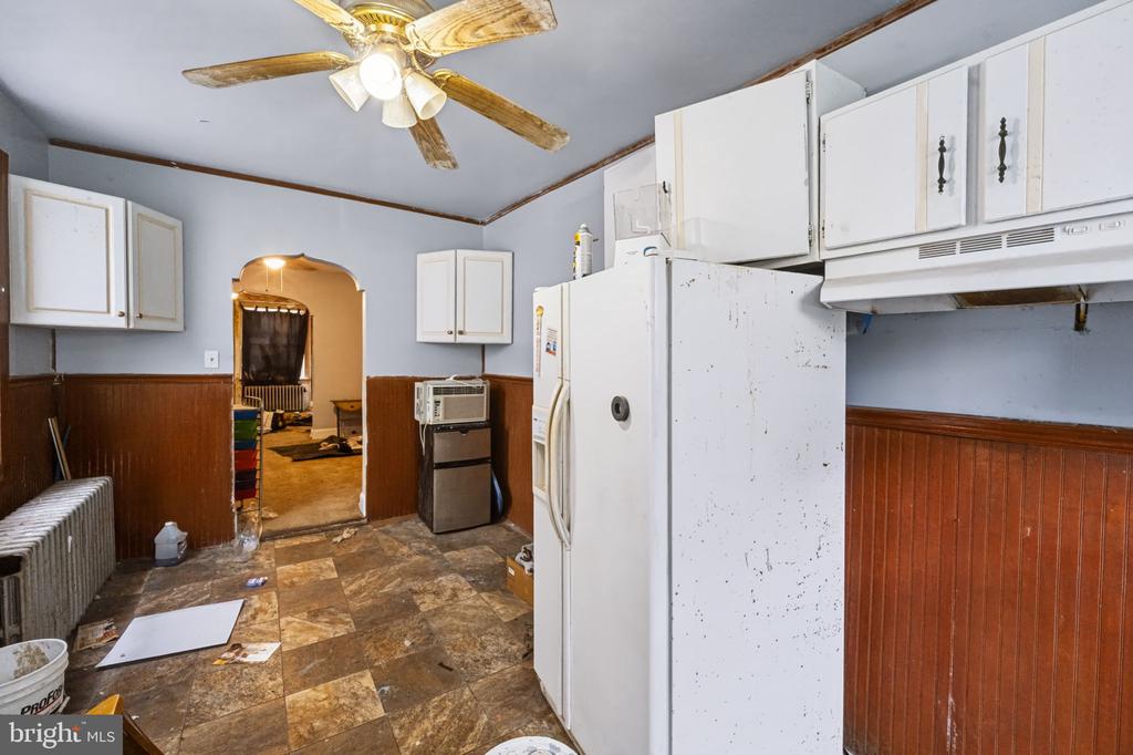 807 W NORWEGIAN STREET