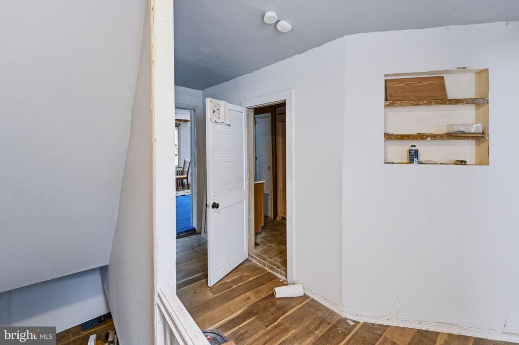 807 W NORWEGIAN STREET
