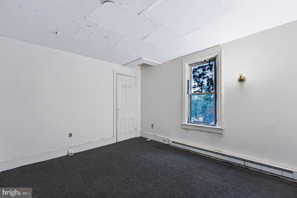 408 FRONT STREET