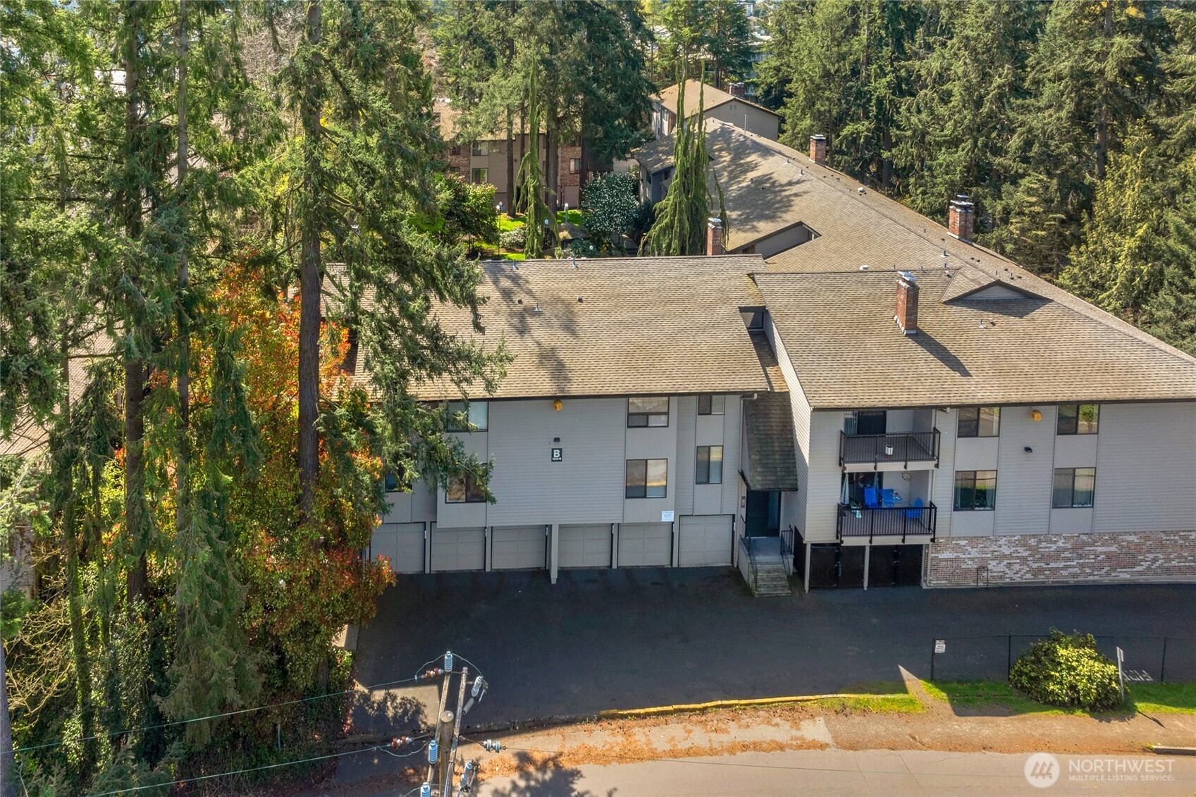 13543 Linden Avenue N Unit: B-106