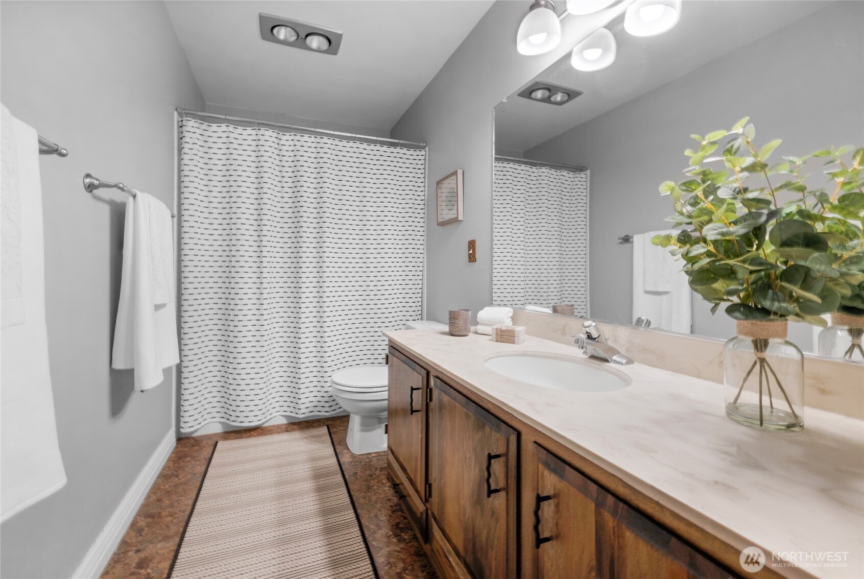 13543 Linden Avenue N Unit: B-106