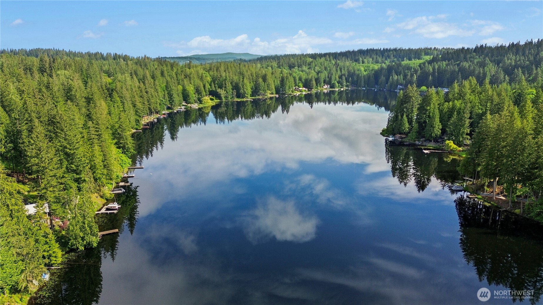 3304 W Ames Lake Drive NE