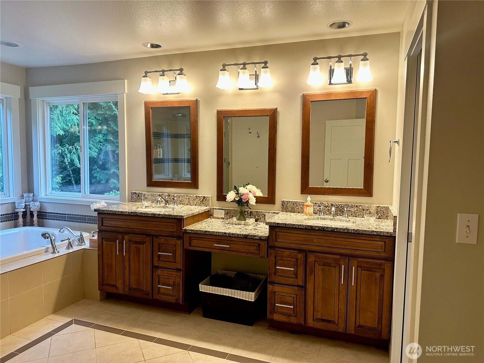 27450 NE Ames Lake Road