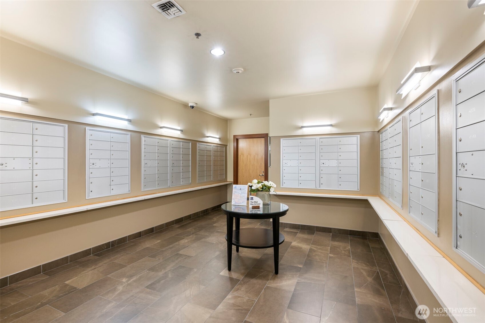 10610 NE 9th Place Unit: 1220