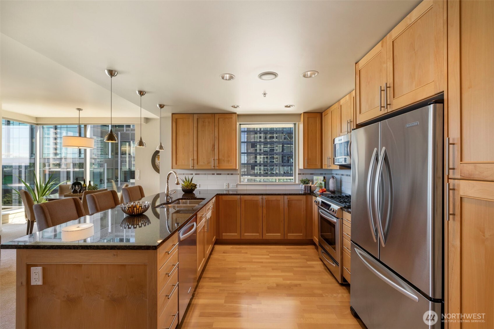 10610 NE 9th Place Unit: 1220