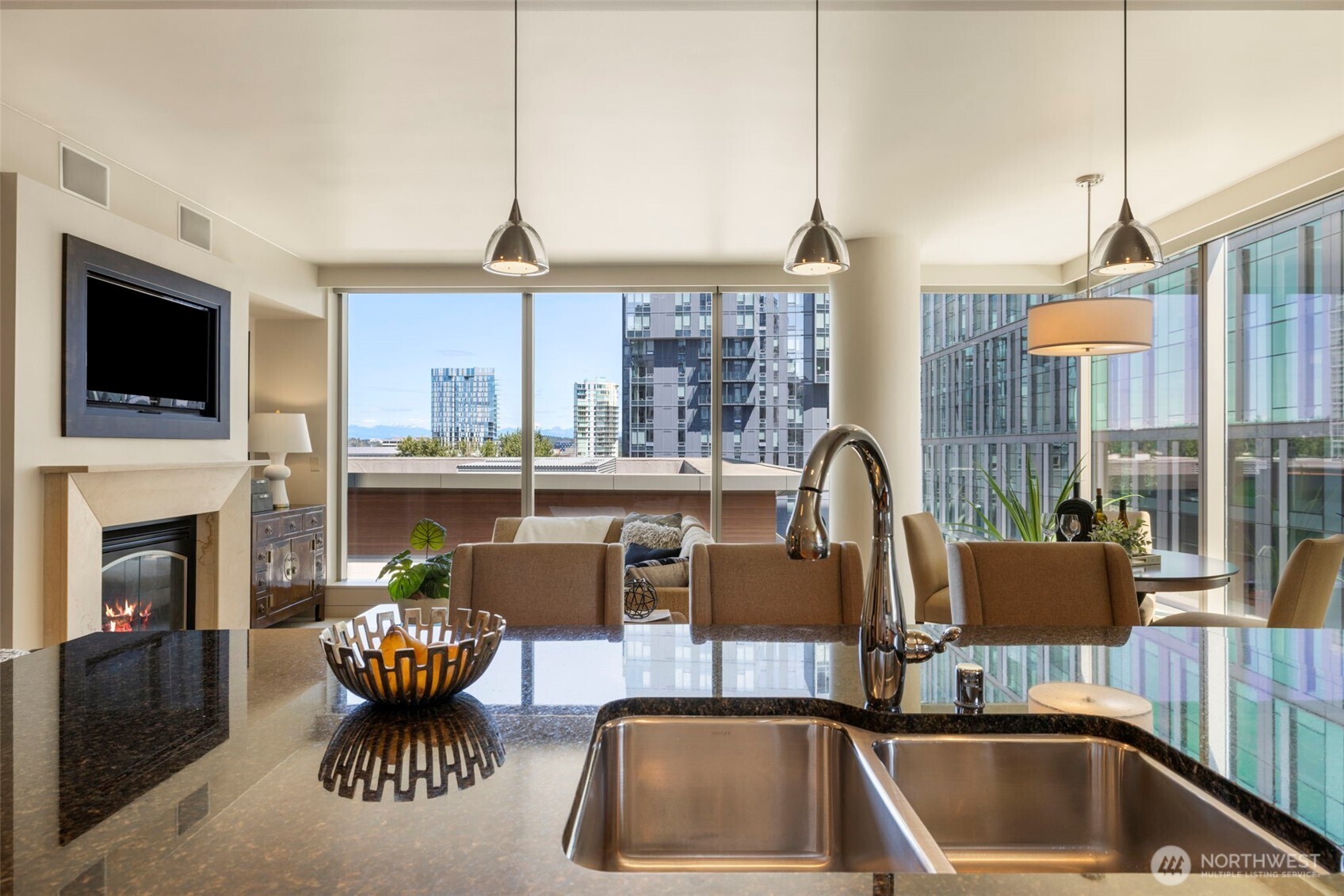 10610 NE 9th Place Unit: 1220