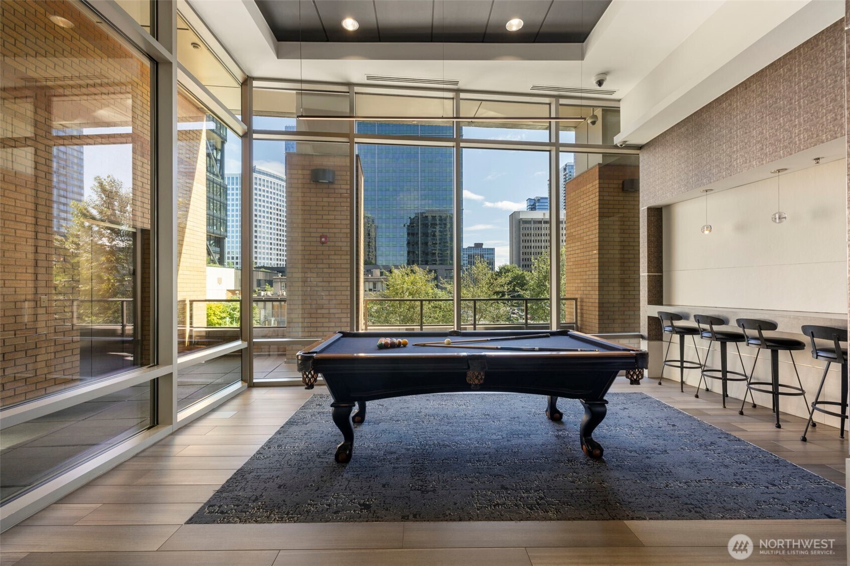 10610 NE 9th Place Unit: 1220