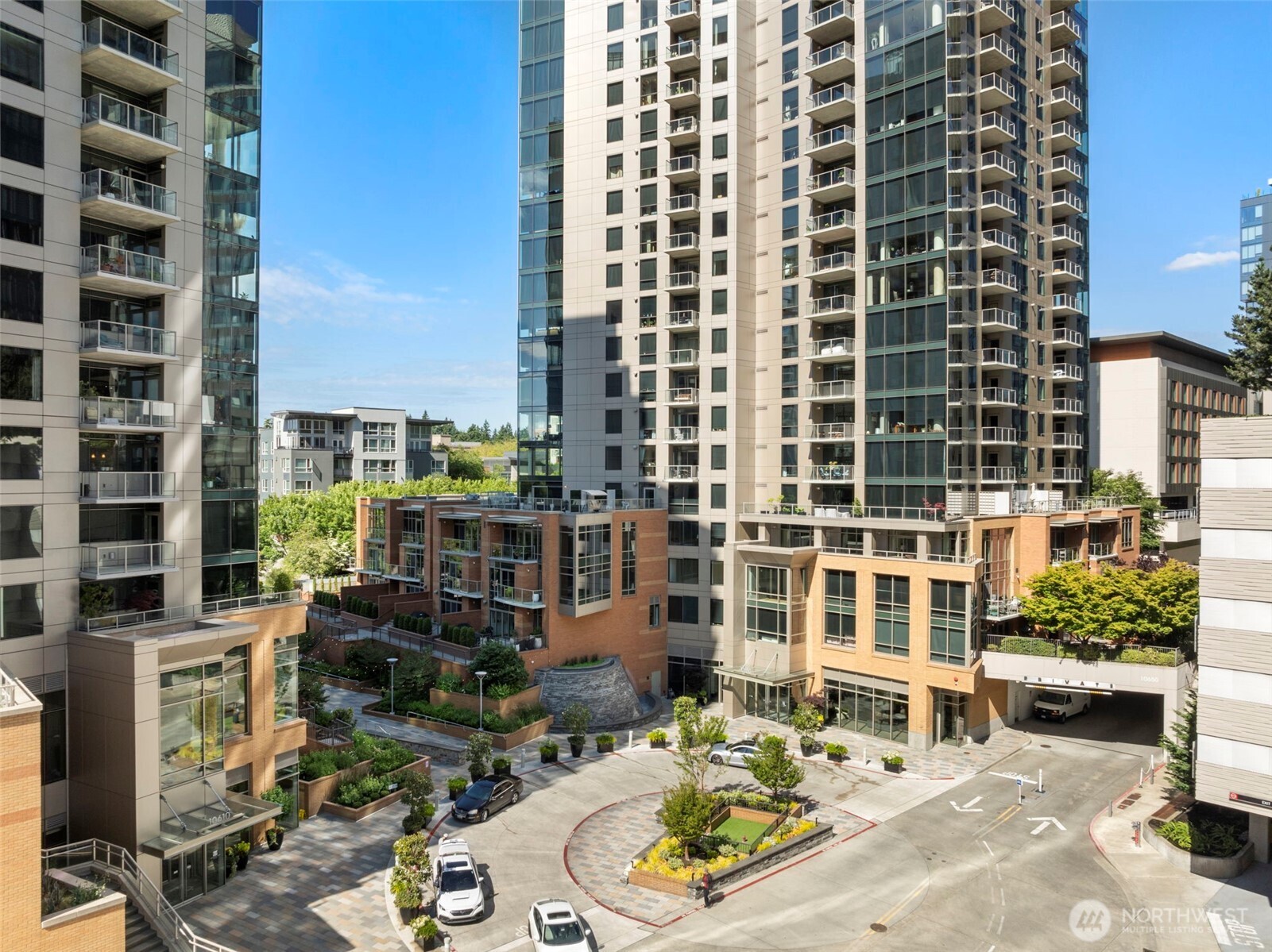 10610 NE 9th Place Unit: 1220