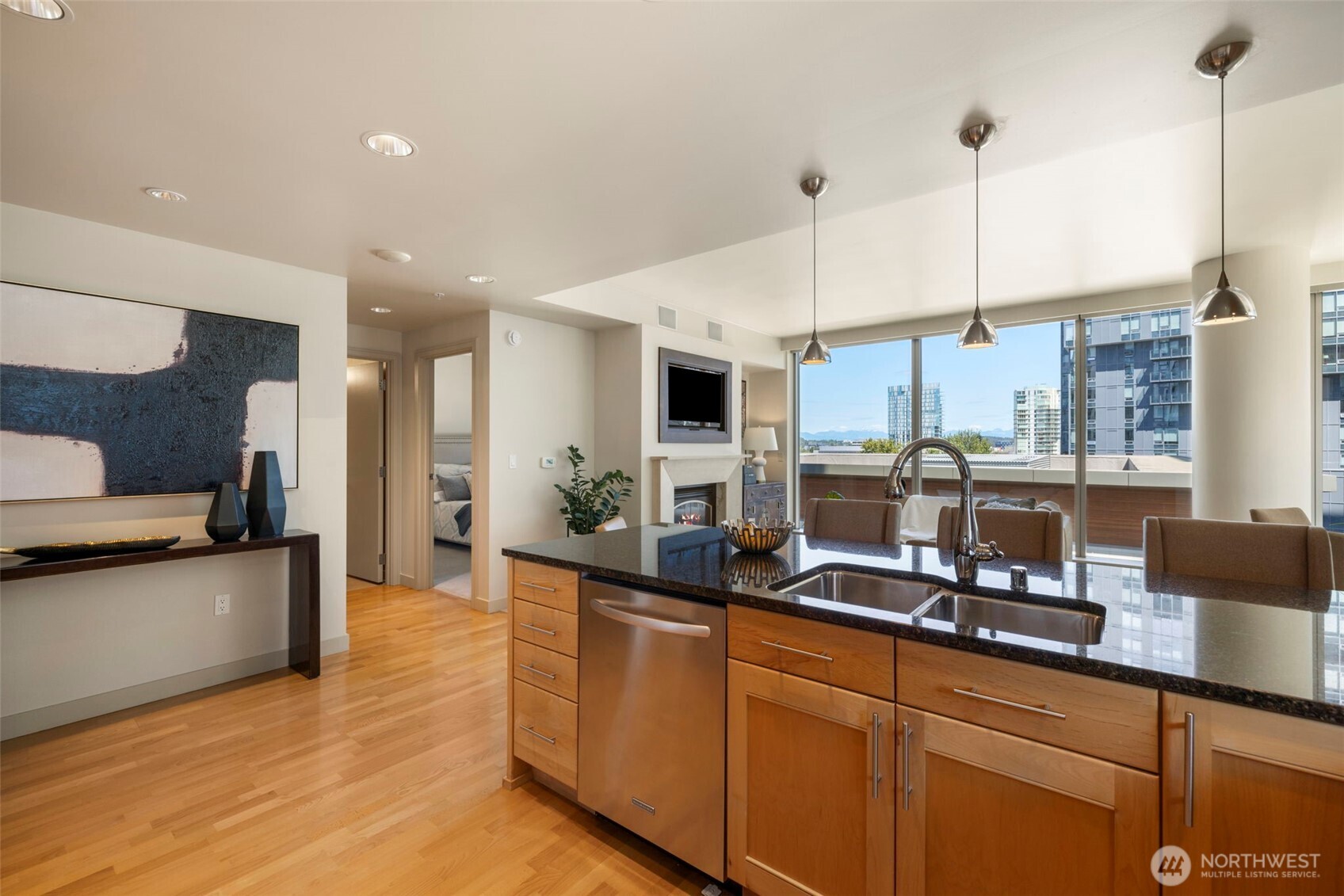 10610 NE 9th Place Unit: 1220