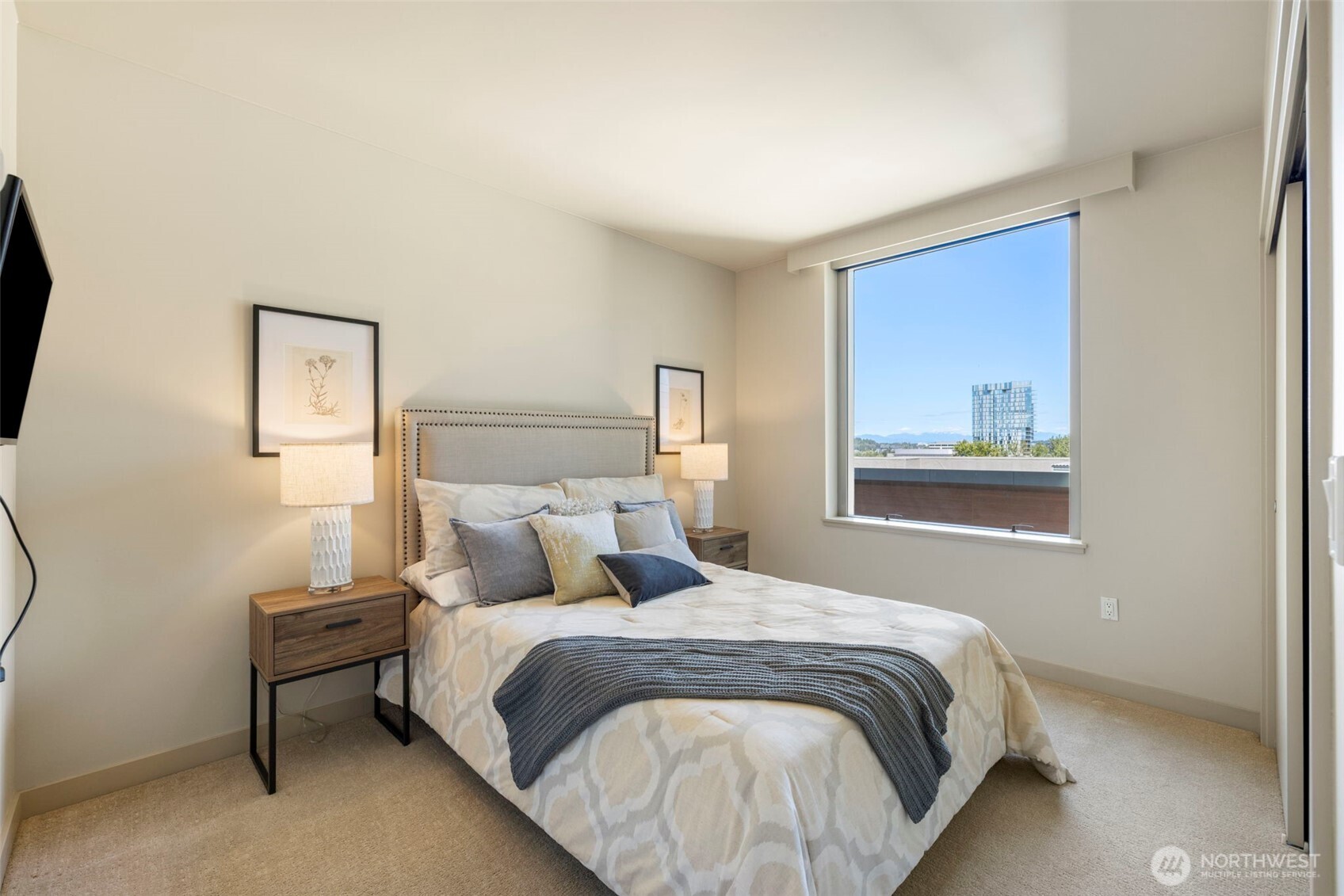 10610 NE 9th Place Unit: 1220