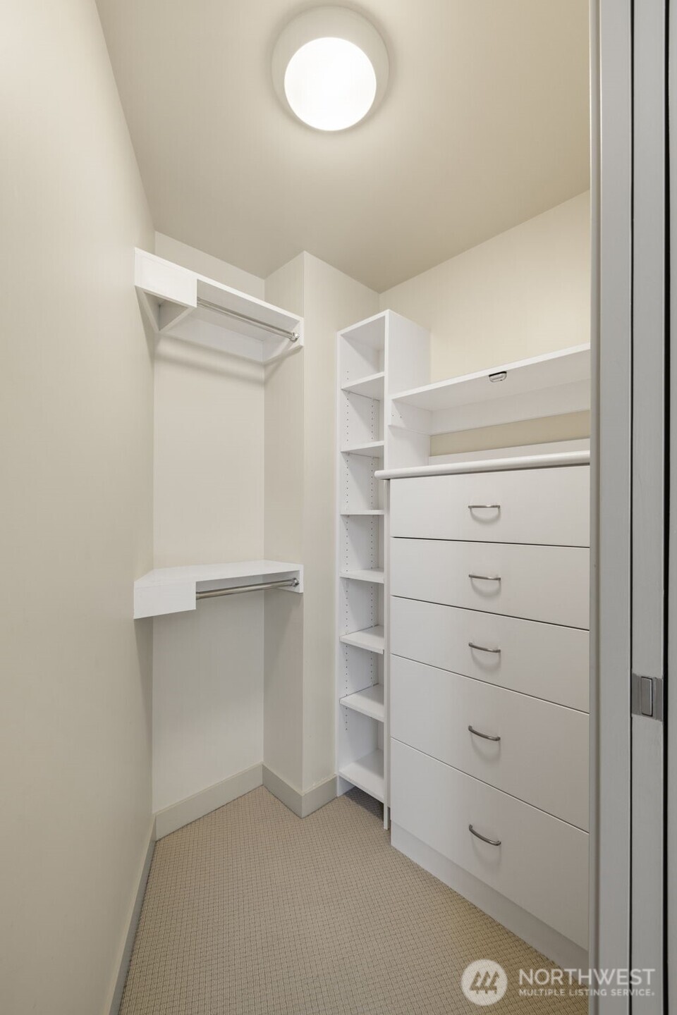 10610 NE 9th Place Unit: 1220