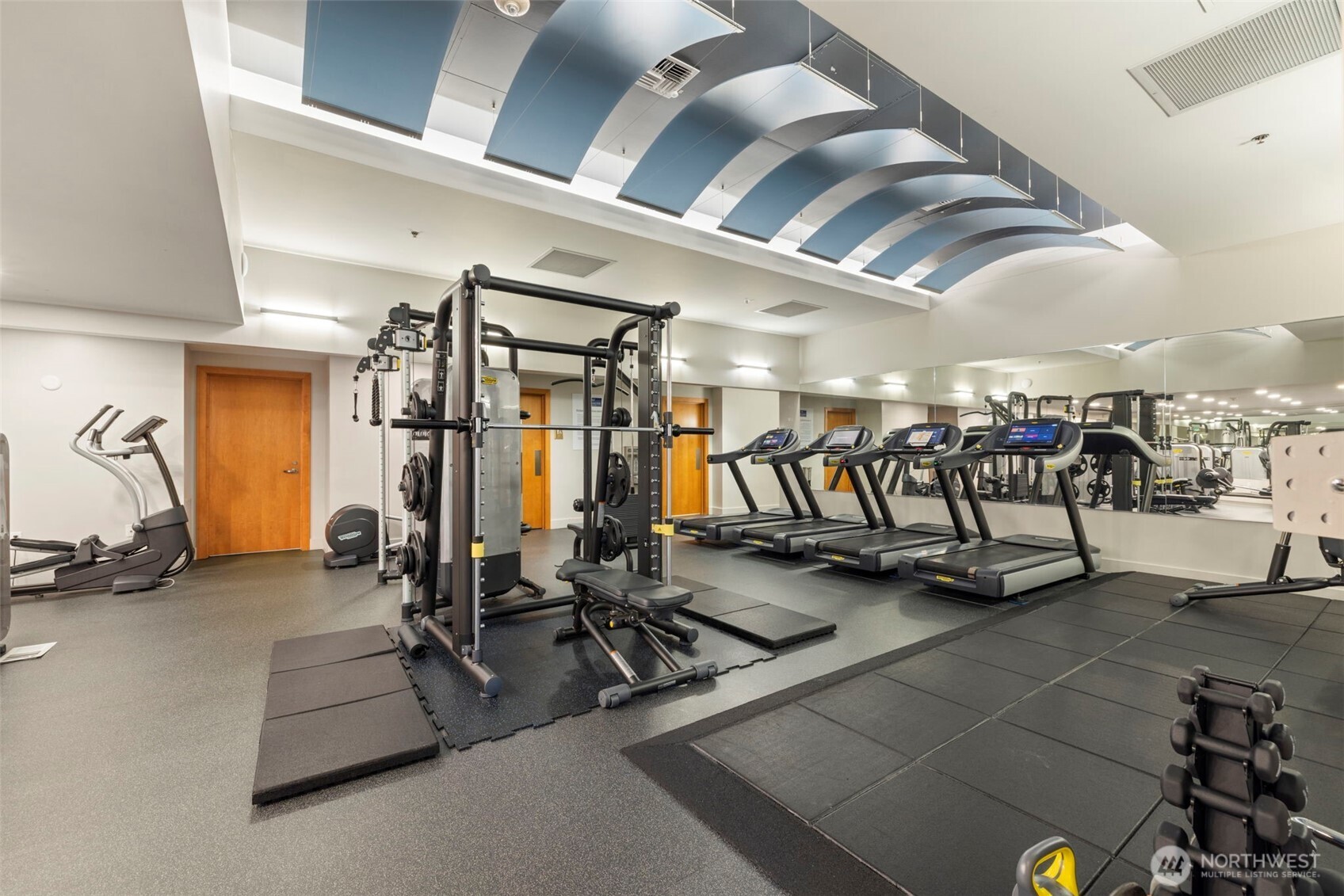 10610 NE 9th Place Unit: 1220