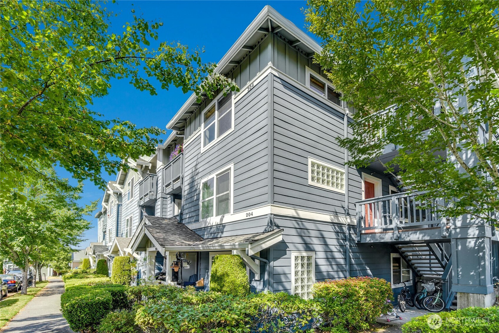 1698 25th Place NE Unit: 304