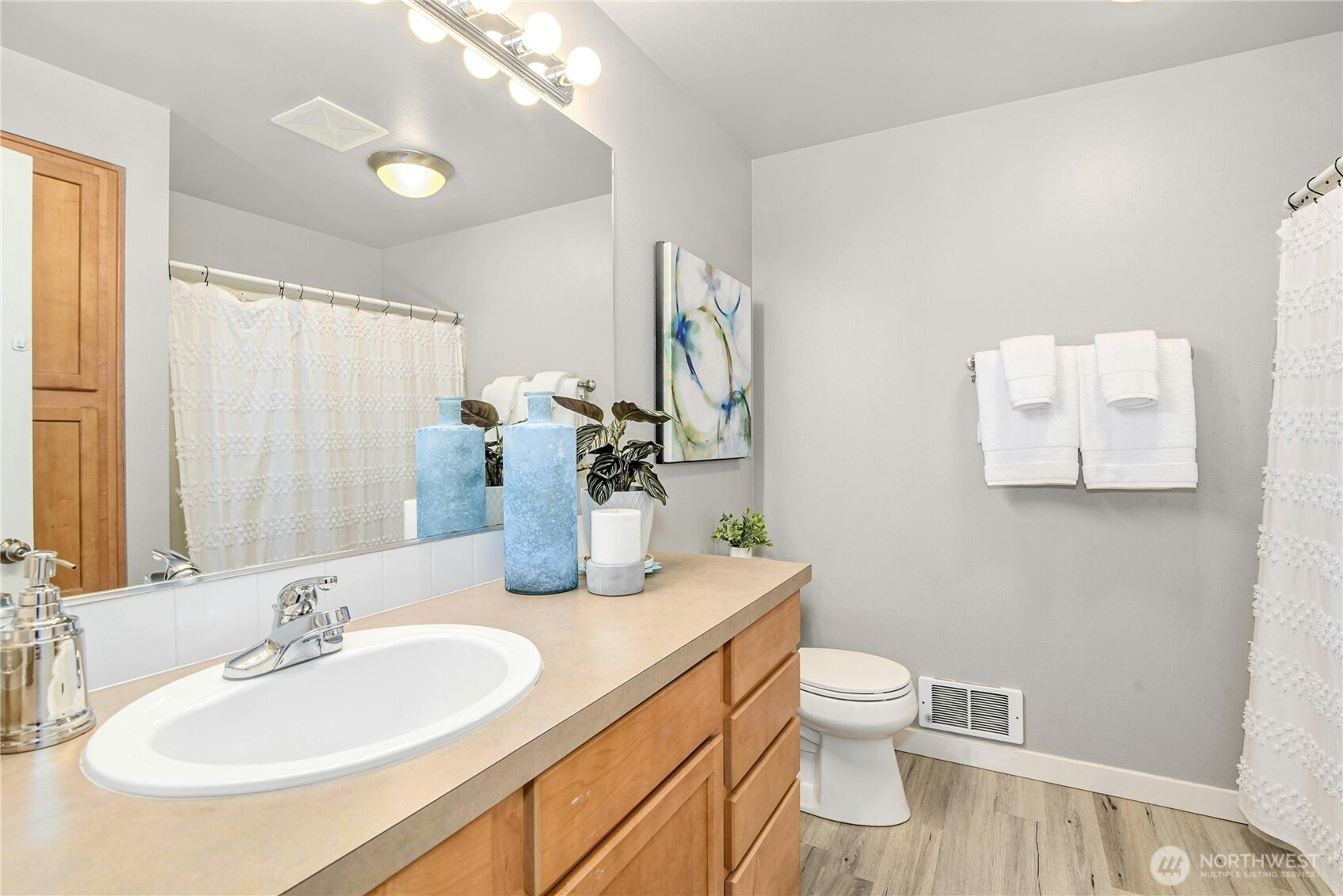 1698 25th Place NE Unit: 304