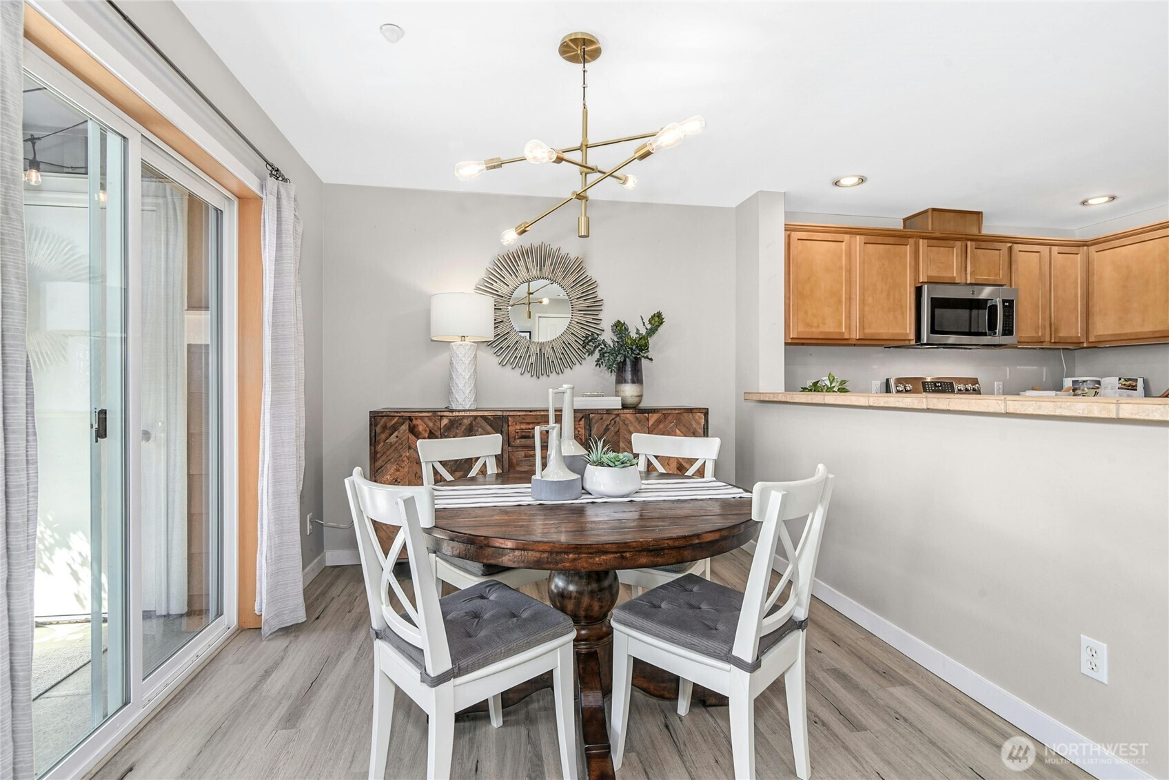 1698 25th Place NE Unit: 304