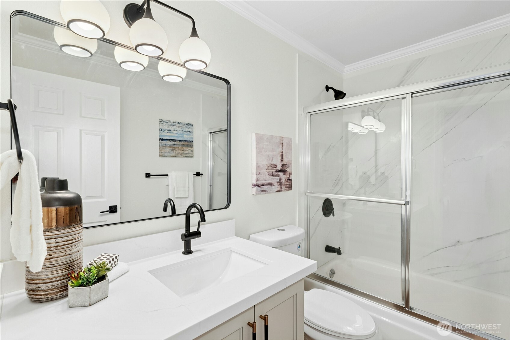 733 Lake Street S Unit: 202