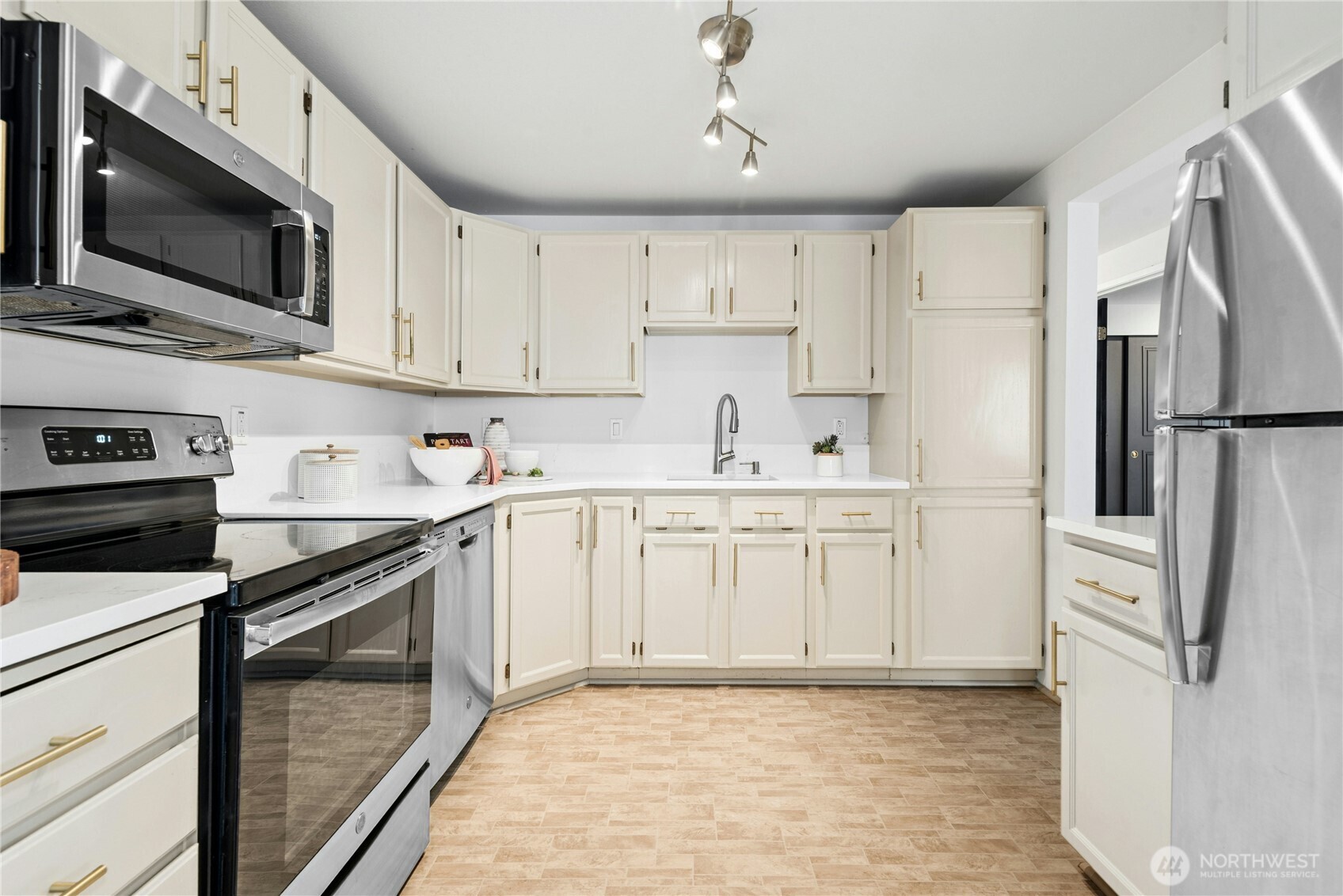 8720 Phinney Avenue N Unit: 21