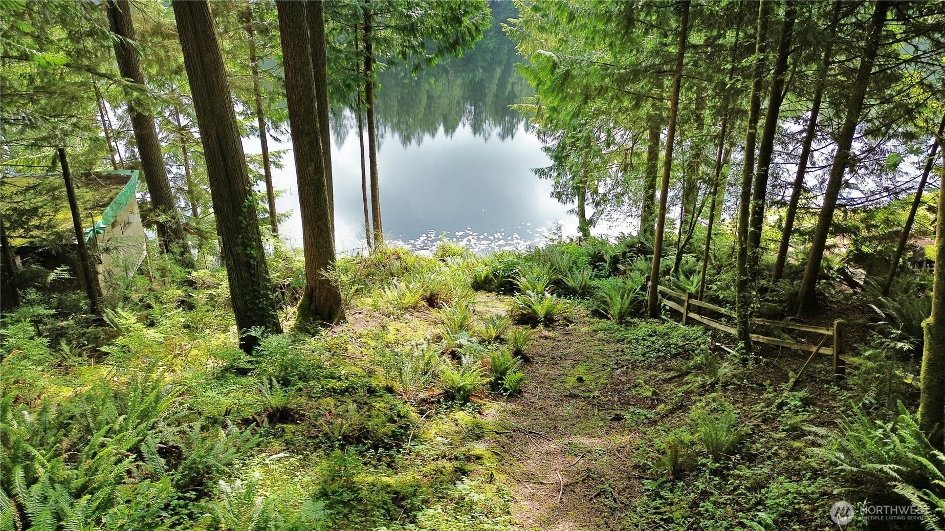 3304 W Ames Lake Drive NE