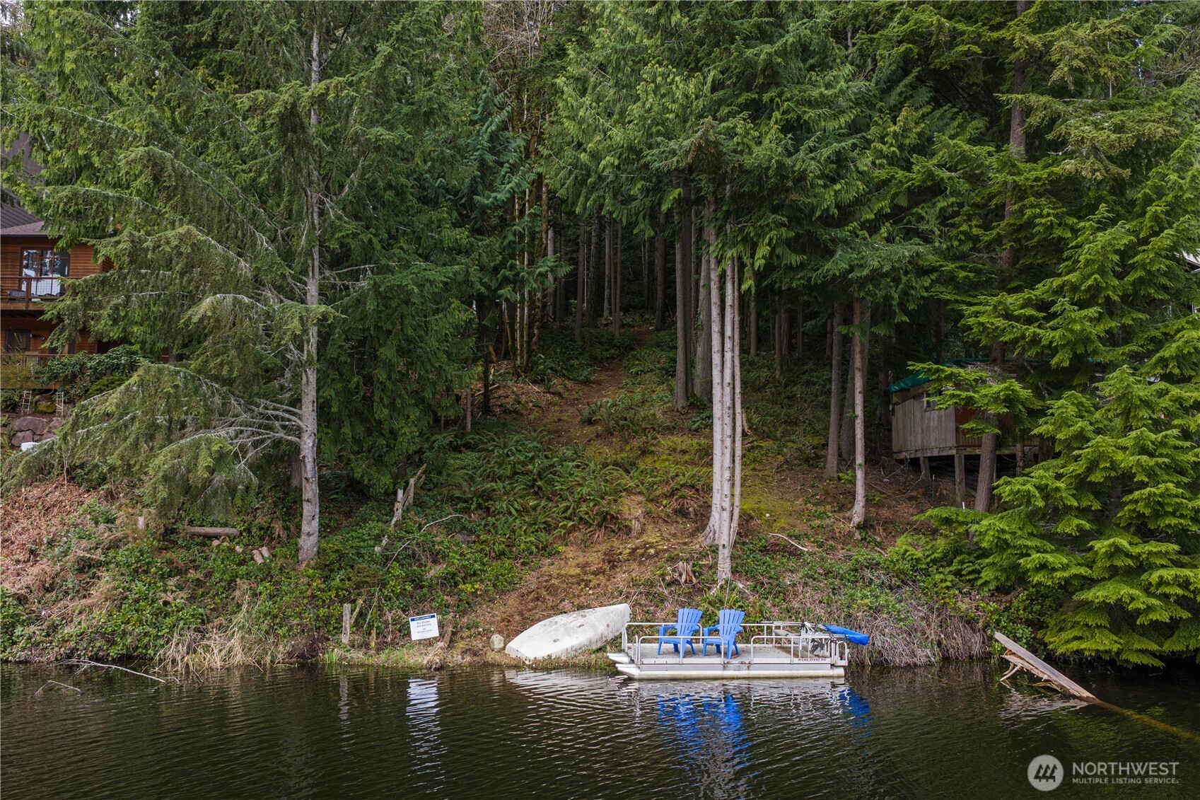 3304 W Ames Lake Drive NE