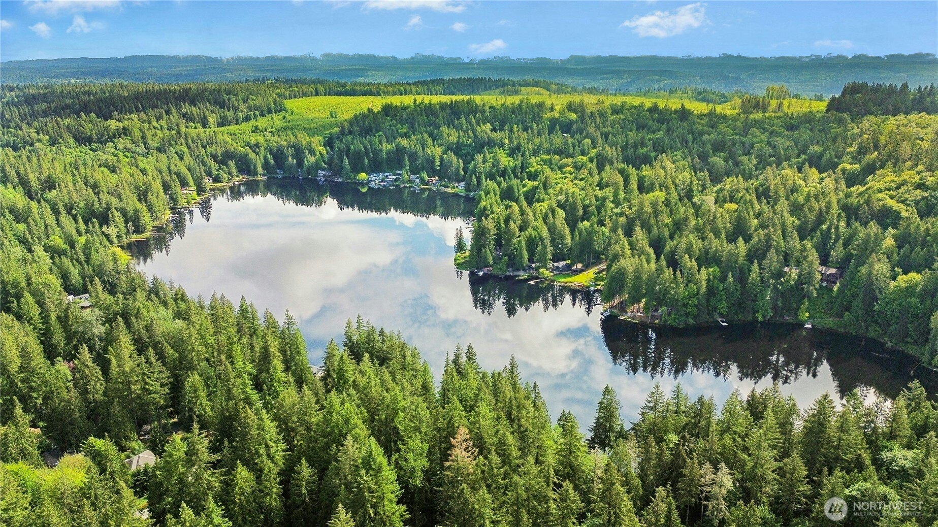 3304 W Ames Lake Drive NE