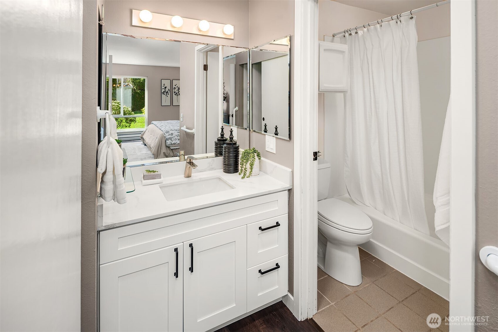 1606 103rd Place NE Unit: K5