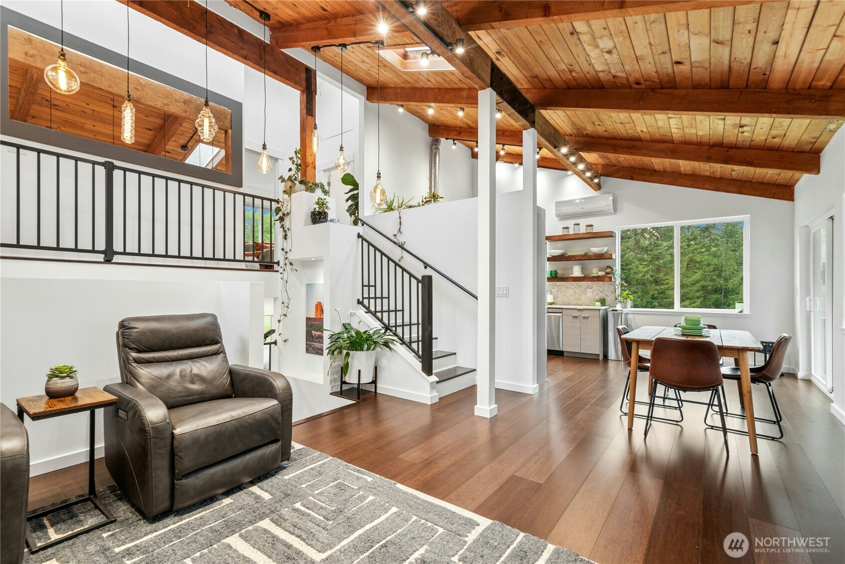 1527 Newberg Road