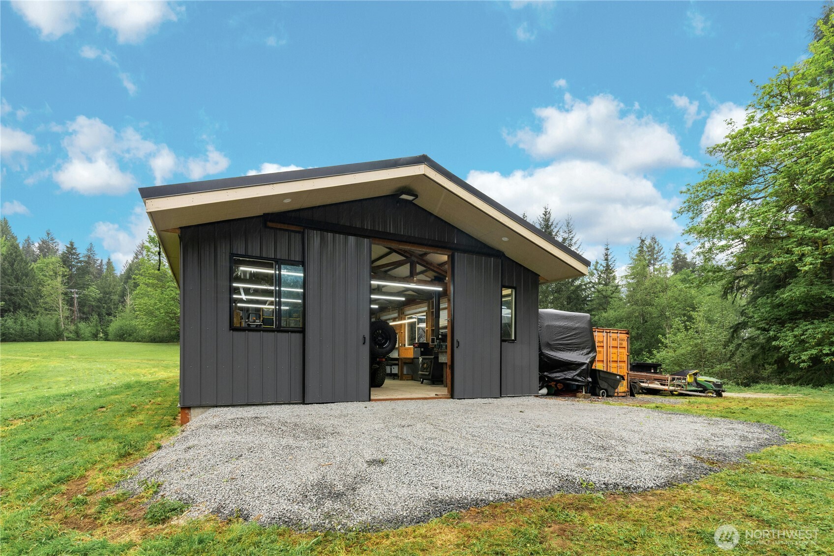 1527 Newberg Road