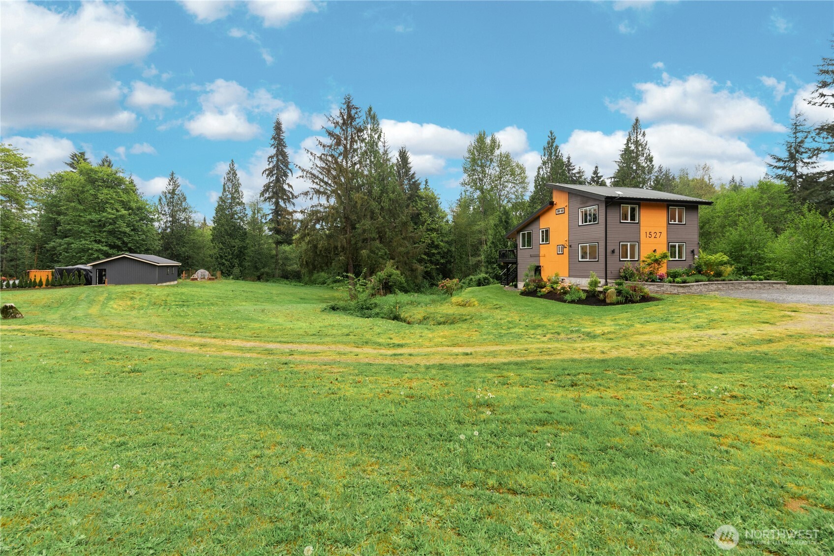1527 Newberg Road