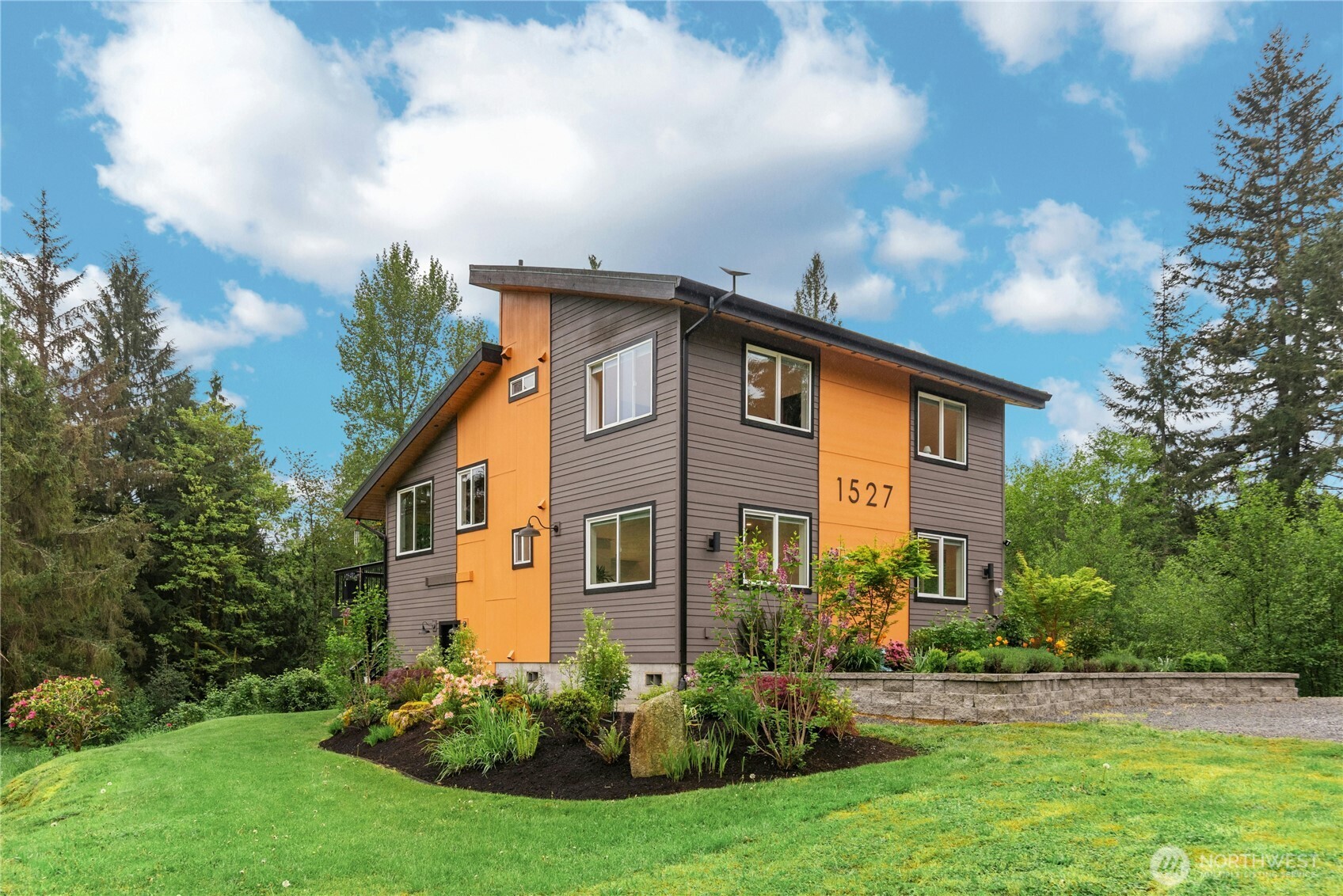 1527 Newberg Road