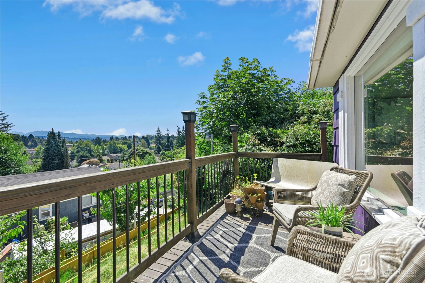 1035 Temple Drive