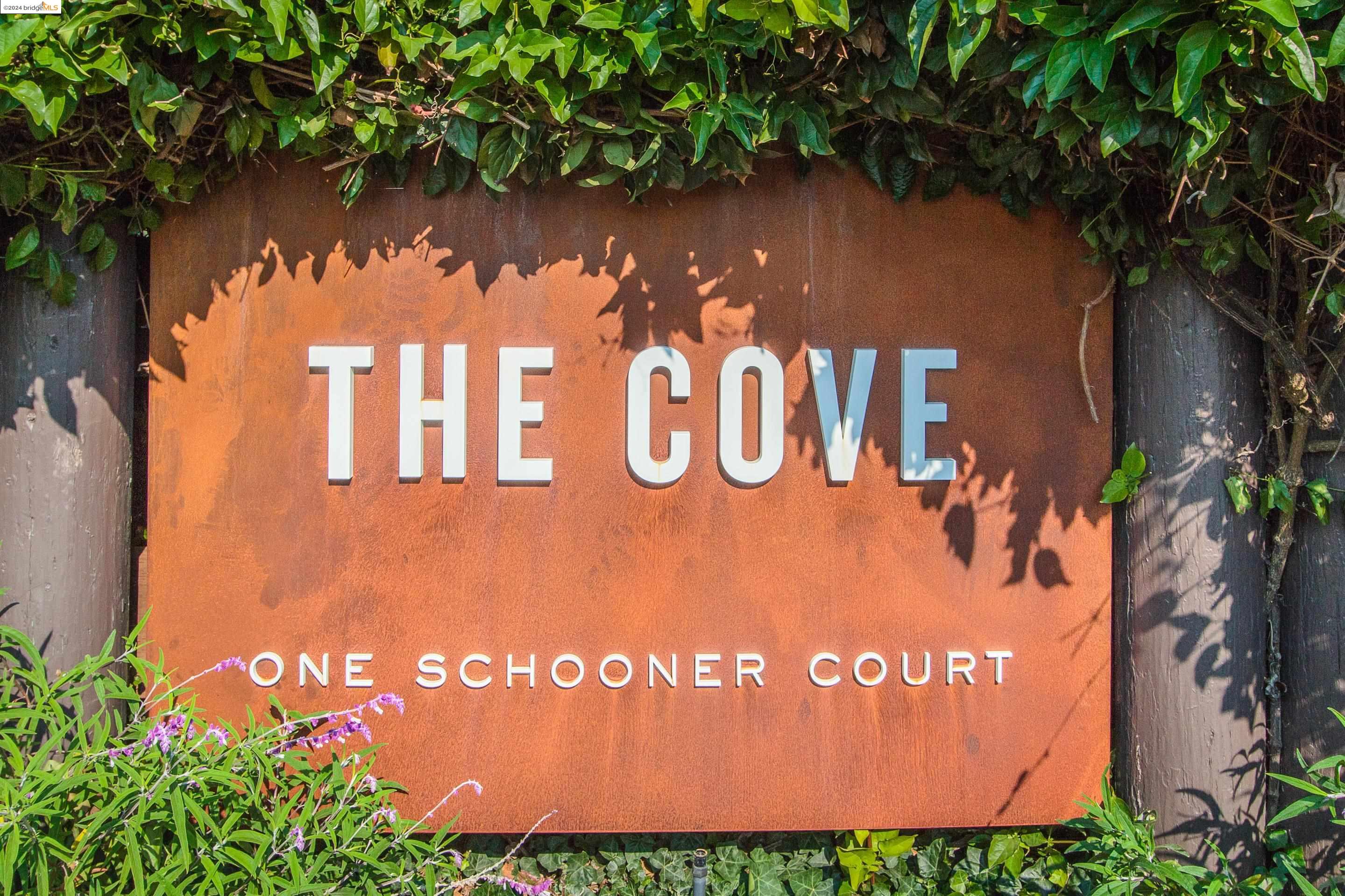 46 Schooner Ct