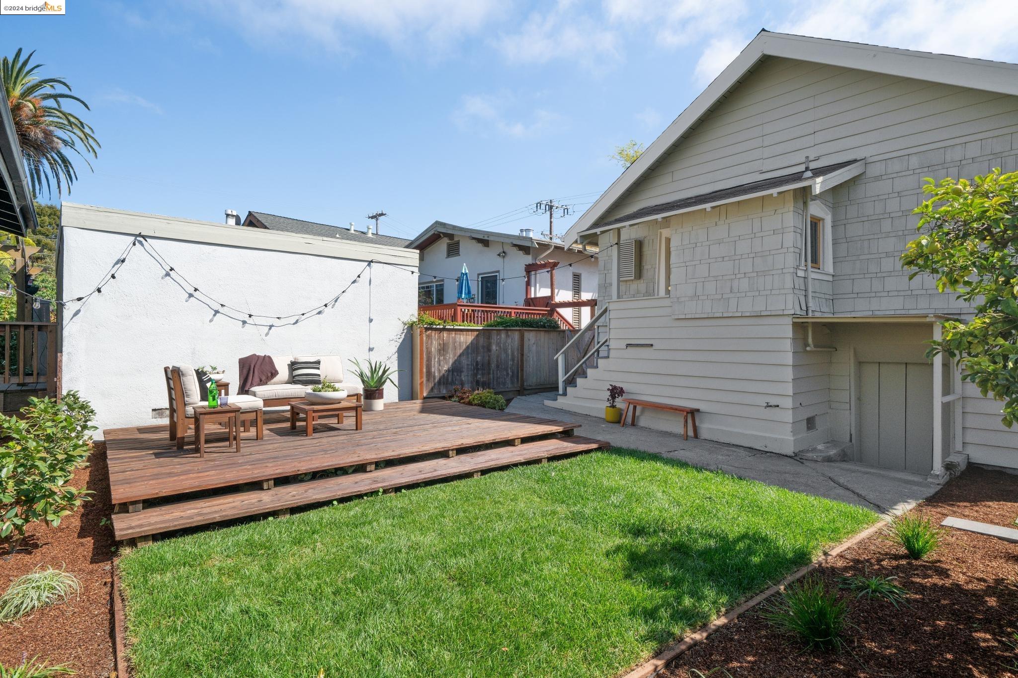 1635 Cedar St