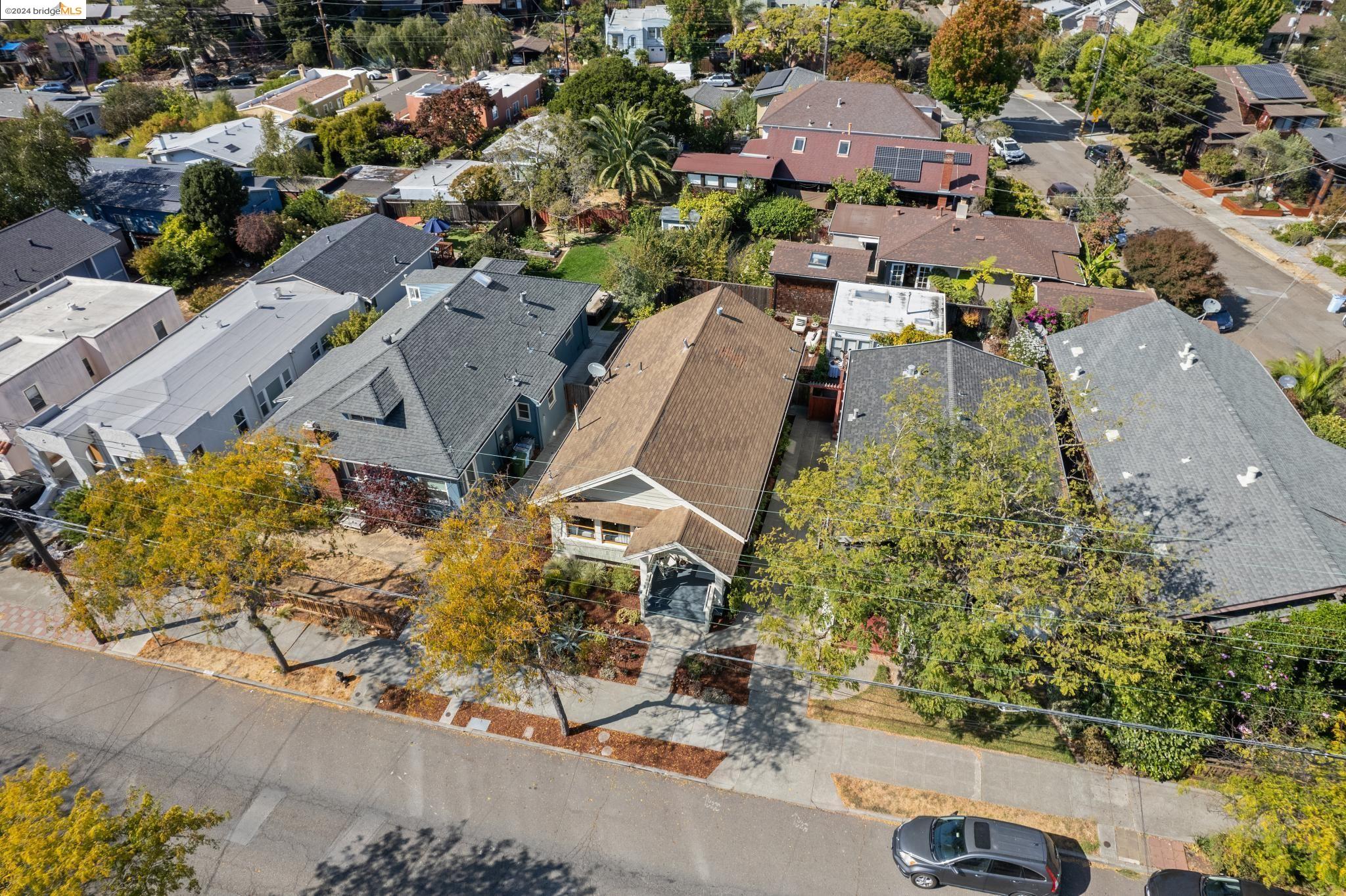 1635 Cedar St