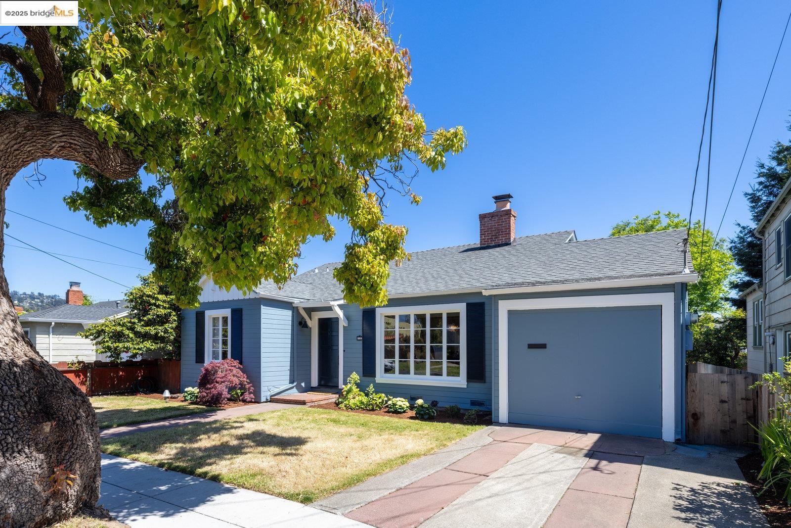 5838 Sacramento Ave
