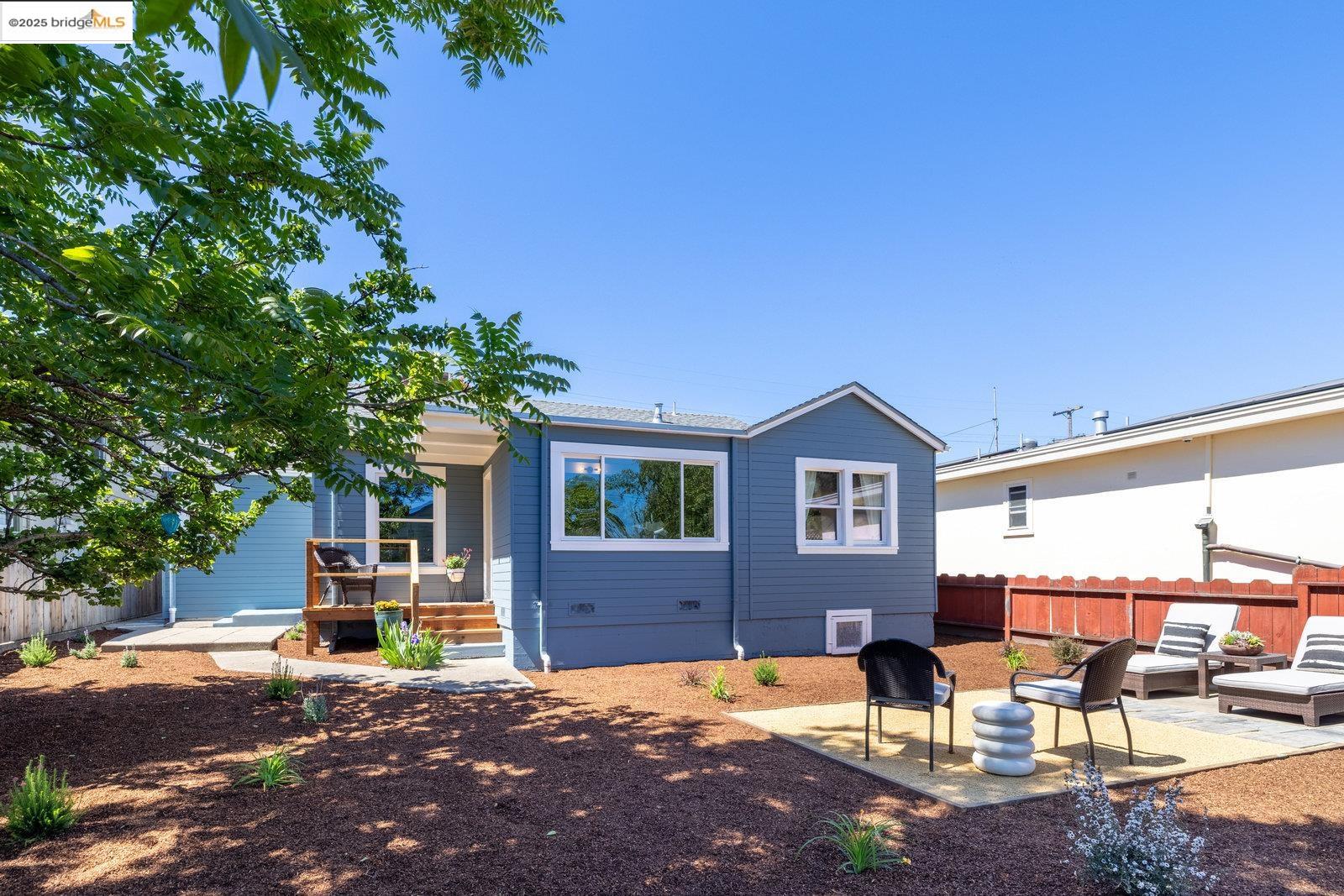 5838 Sacramento Ave