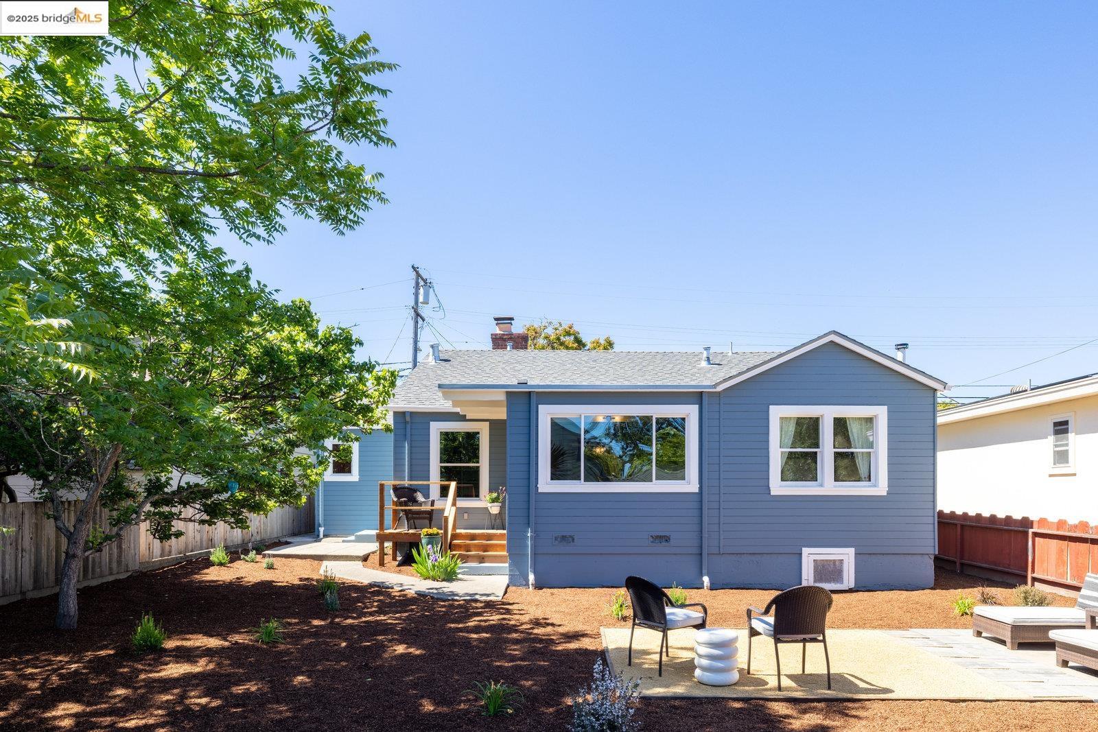 5838 Sacramento Ave
