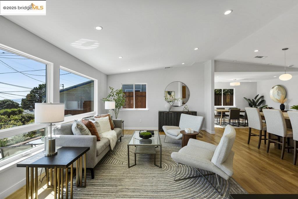 844 Gelston Place