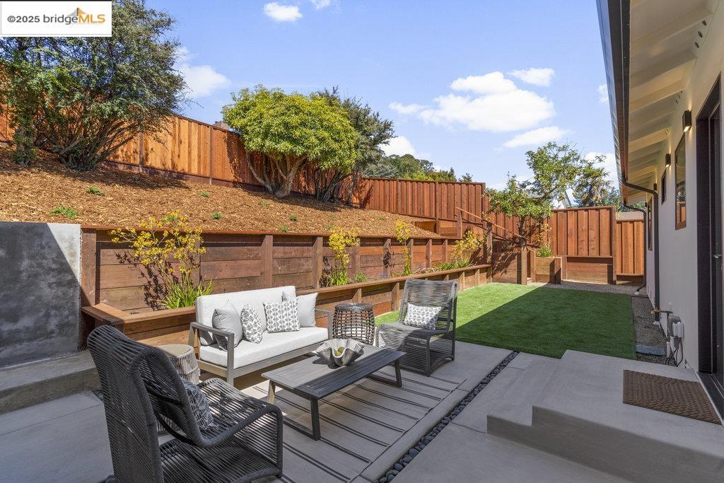 844 Gelston Place
